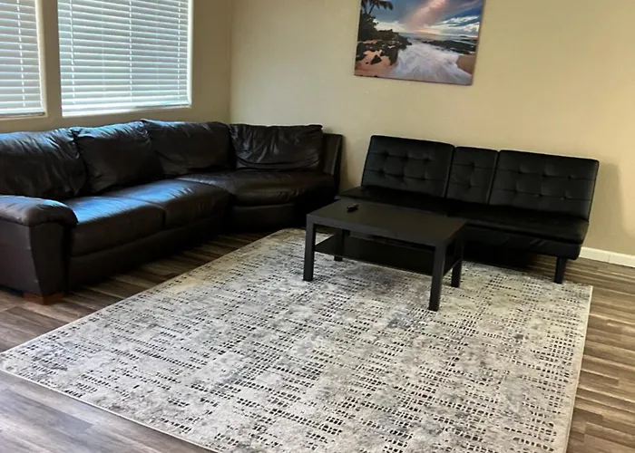 Quiet 1Bed,1Bath Condo With Free Parking