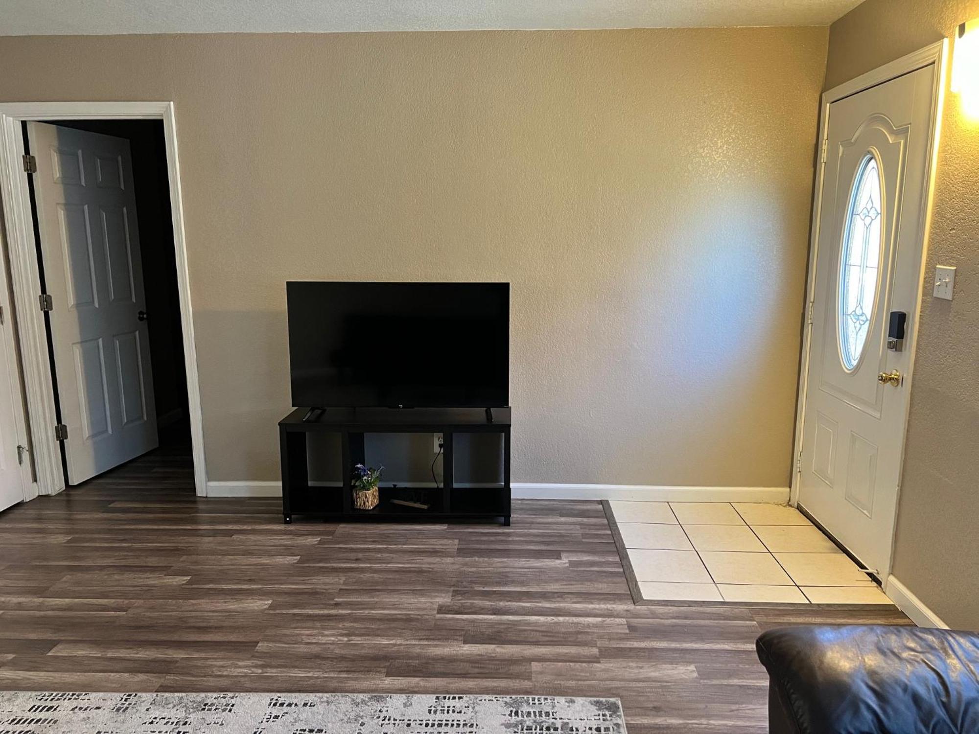 Apartment Quiet 1bed,1bath With Free Parking Fresno