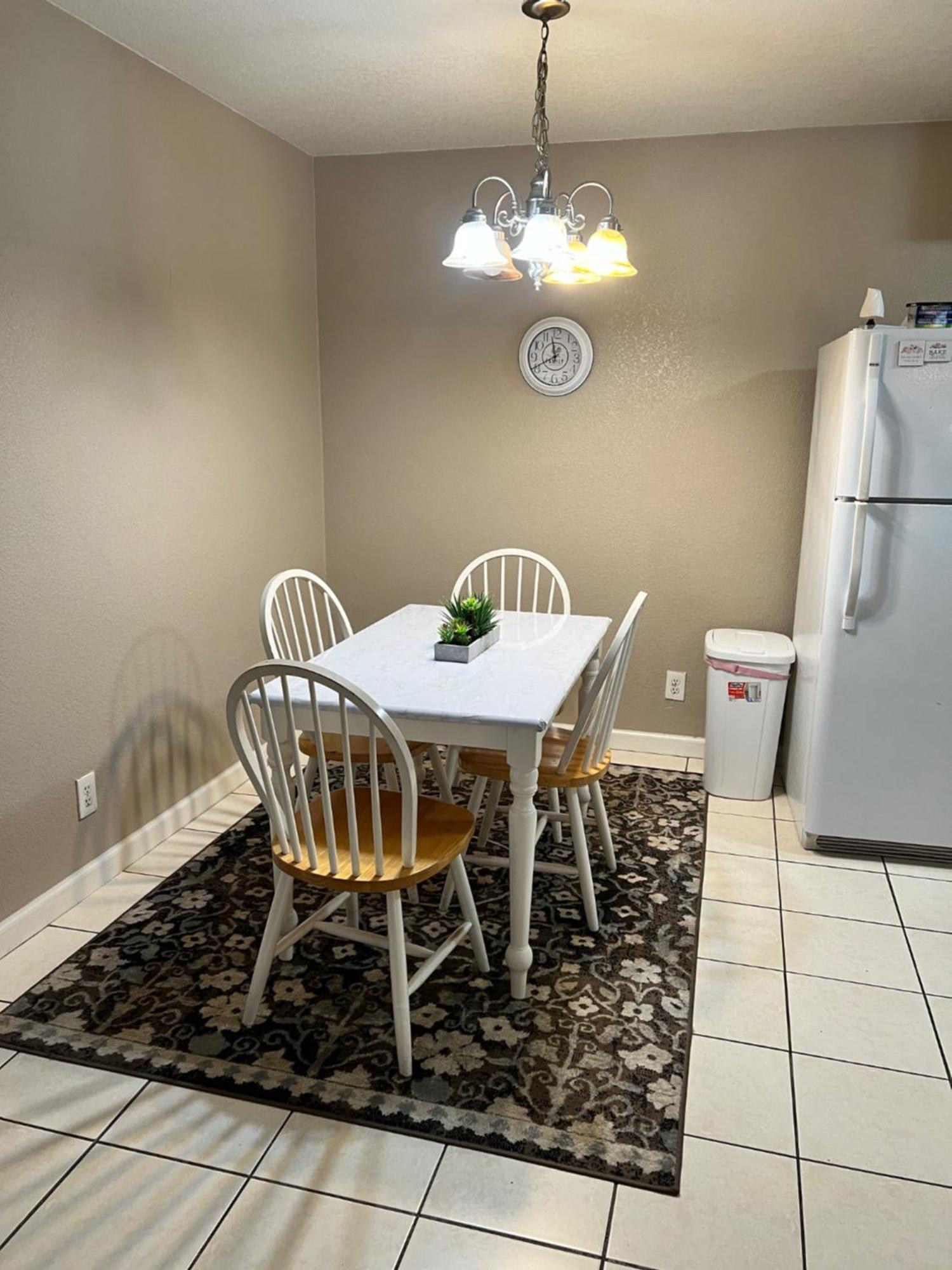Quiet 1bed,1bath With Free Parking * Fresno