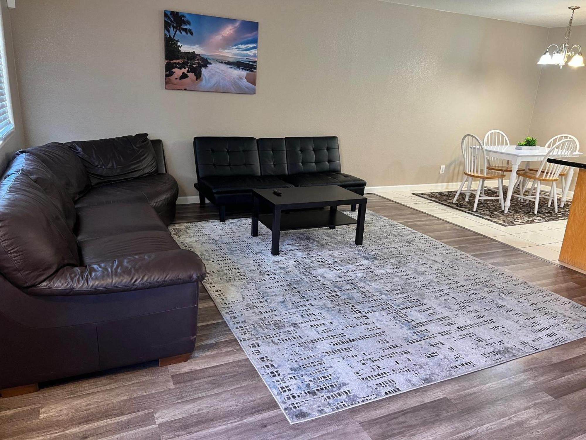 Quiet 1bed,1bath With Free Parking *